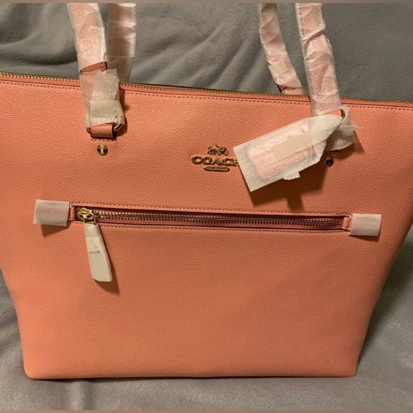 #1307 - NWT Coach GALLERY Tote Leather Handbag, Candy Pink & Gold Zip Top Bag - Picture 3 of 14